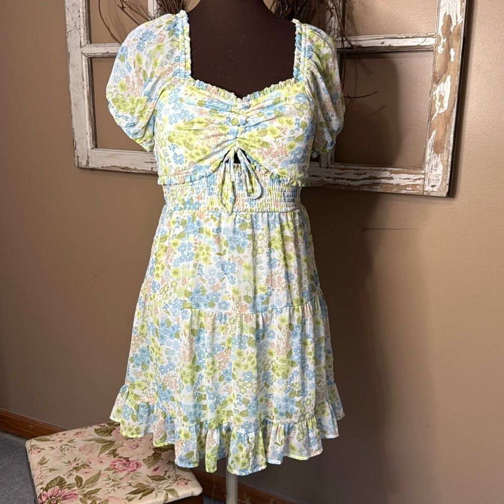 Madden NYC floral mini dress size medium y2k babydoll milkmaid summer romantic f